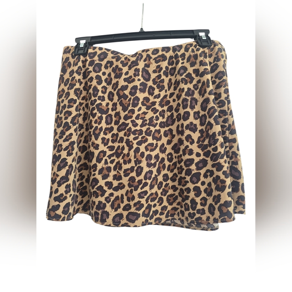 Abercrombie & Fitch Mid Rise Leopard Print Skort Size Medium